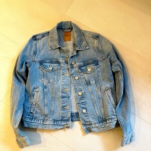 Gap denim jacket - womens xs